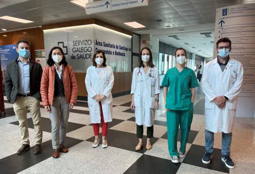 La doctora María José de Castro (2ª por la derecha) liderará la investigación de medicamentos mediante impresión 3D para niños en el Complejo Hospitalario Universitario de Santiago de Compostela-IDIS