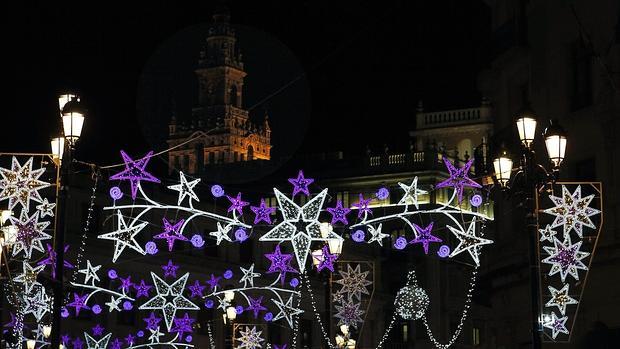 El Ayuntamiento prevé inaugurar el alumbrado de Navidad en el puente de diciembre