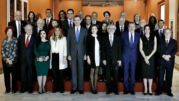 Los Reyes, Don Felipe y Doña Letizia, junto a los premiados