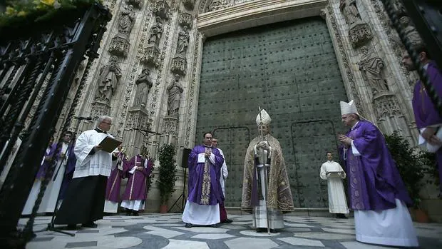 La Puerta de la Asunción, pórtico del Año de la Misericordia Sevilla