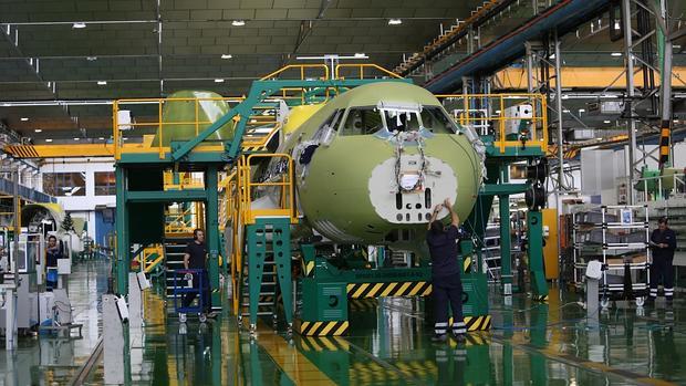 Montaje de una de las aeronaves de Airbus