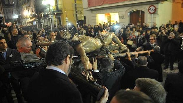 Noche de via crucis en Santa Cruz