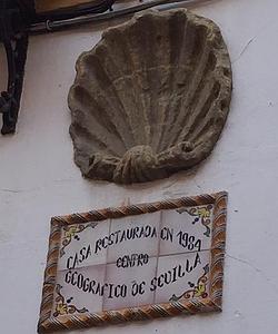 La calle de la Venera se conocía como tal por la concha de piedra adosada en la fachada de la casa del número dos