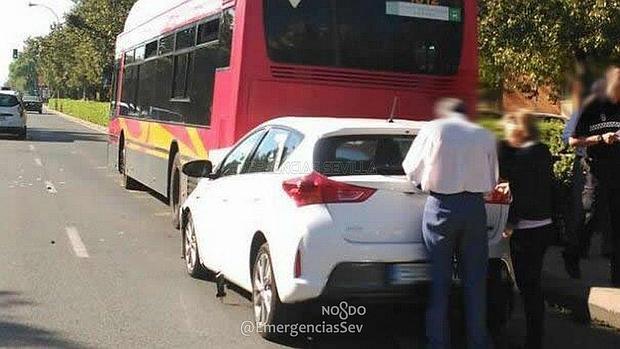 Los vehículos involucrados esta mañana en la colisión de la avenida de La Paz