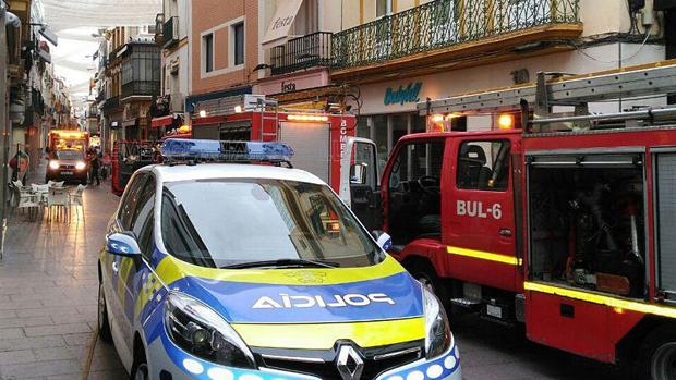 El fuego se inició en la freidora de la cocina, situada en la segunda planta del establecimiento