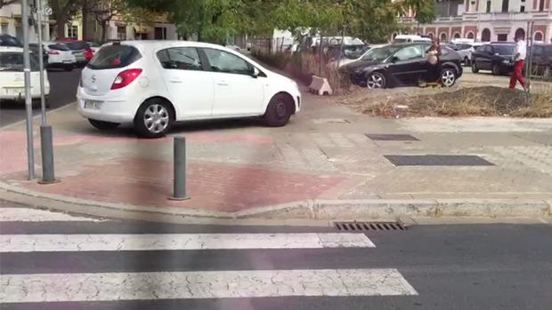 Denuncian la nueva entrada ilegal de la bolsa de aparcamiento de la estación de Cádiz