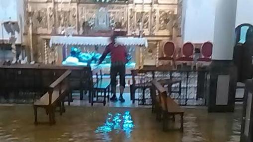 La Iglesia de la Soledad de Coria, anegada por las lluvias