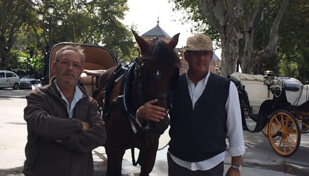 Dos cocheros de Sevilla hoy en la Puerta Jerez