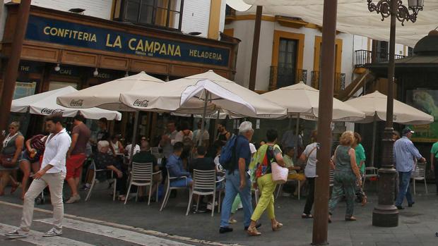 Veladores en La Campana
