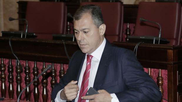 El alcalde de Tomares, José Luis Sanz, está avalado por tres mayorías absolutas consecutivas