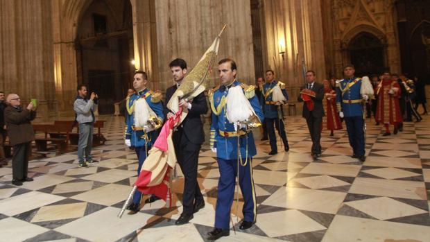 Procesión de San Clemente en el interior de la Catedral