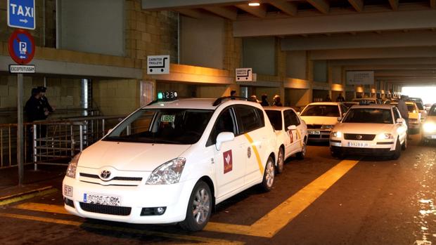 Parada de taxis de la terminal de llegadas de San Pablo