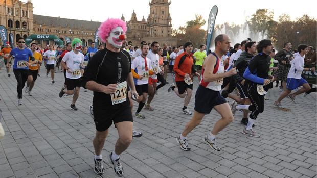 Carrera San Silvestre sevillana por la Plaza de España