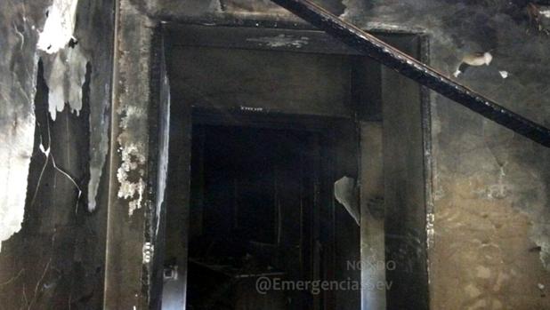 Interior de la vivienda de la calle Fidelio tras el incendio