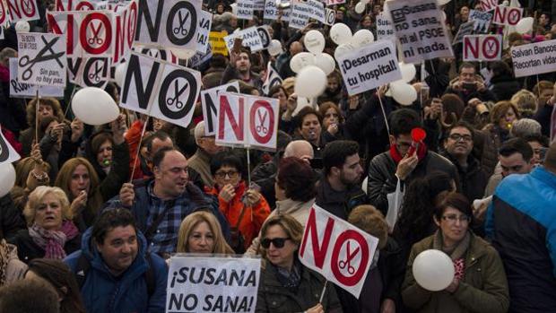 La marea blanca de Sevilla vuelve a la calle el 28F