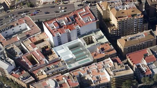 Recreación virtual de cómo quedaría el edificio con la piscina en su planta superior