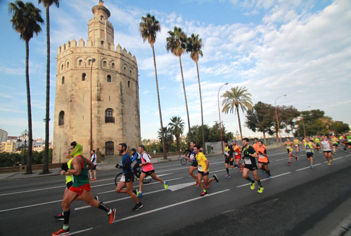 Corredores en el maratón de Sevilla de 2017