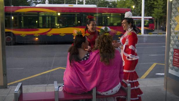 Cómo llegar a la Feria de Abril en transporte público (autobús, metro o taxi)