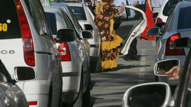 Los usuarios tuvieron que armarse de paciencia a determinadas horas para coger un taxi