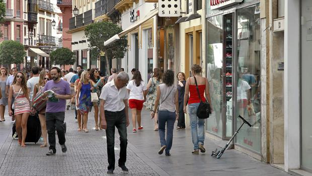 La calle Tetuán en Sevilla