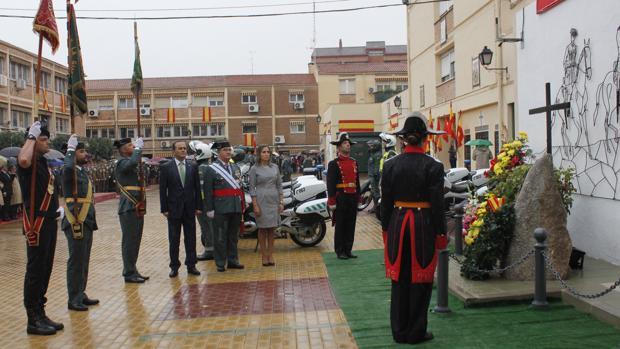 Homenaje a los agentes caídos en una imagen de archivo