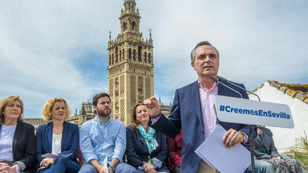 Juan Bueno en la presentación de su candidatura