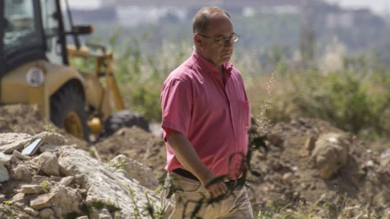 El padre de Marta del Castillo, Antonio, presente en la búsqueda del cuerpo de su hija en Camas