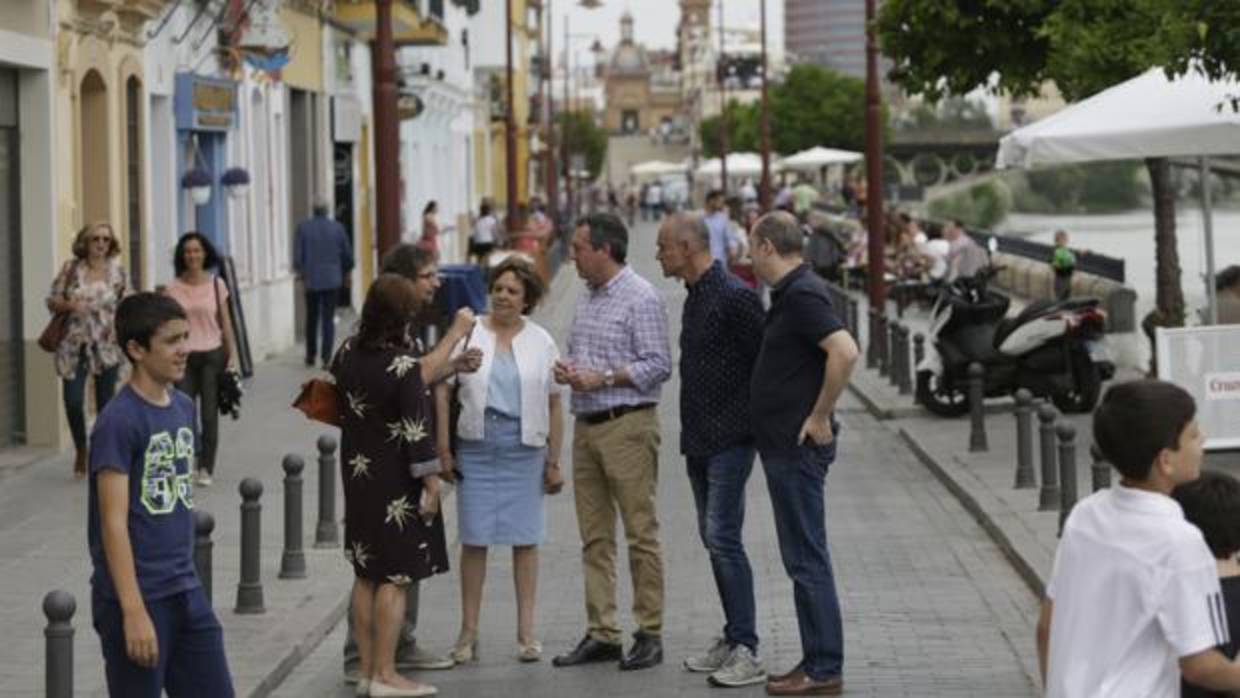 El Ayuntamiento ha instalado la señalización que limita la circulación los domingos en la calle Betis