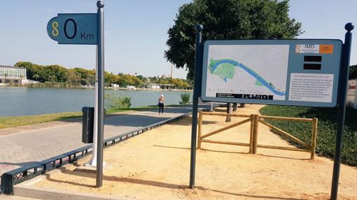 La ruta junto al Guadalquivir comienza junto a Plaza de Armas y acaba en el Huevo de Colón