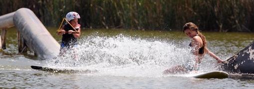 El wakeboard atrae a personas desde los 4 o 5 años hasta los 60 años