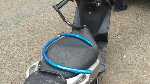 Roba una moto y le pillan conduciendo una furgoneta sin carné, sin seguro y sin ITV