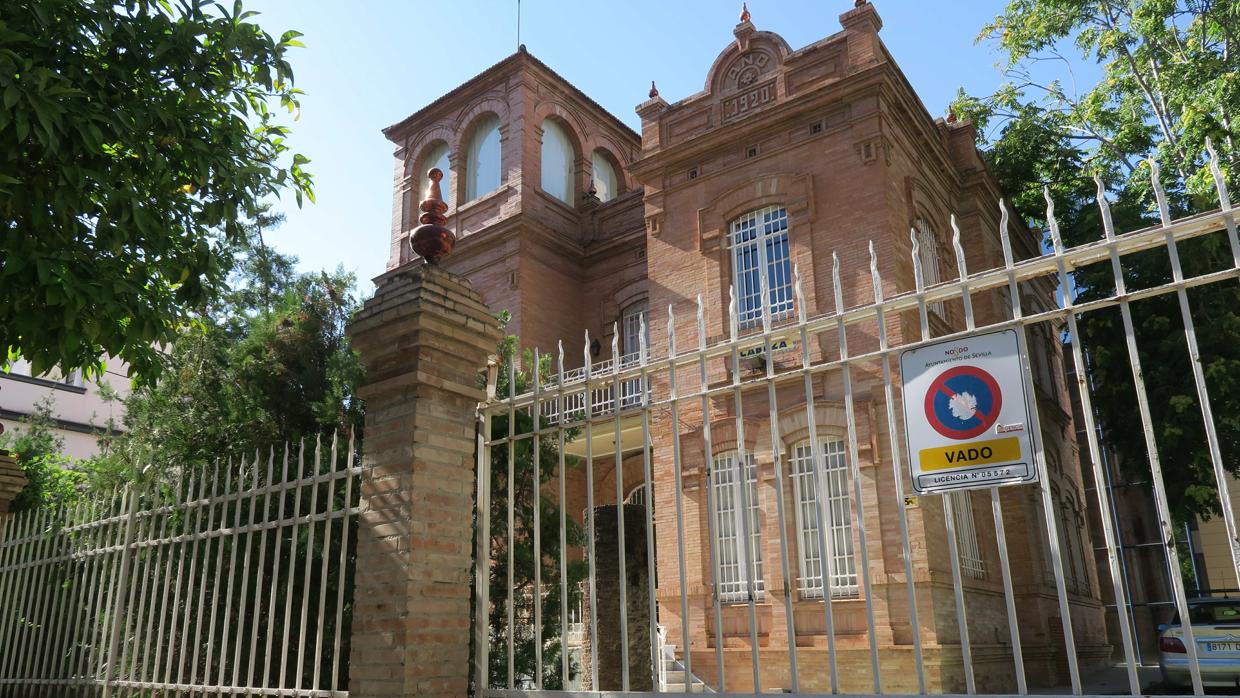 Fachada de la antigua sede de Albatros, que ha sido vendida