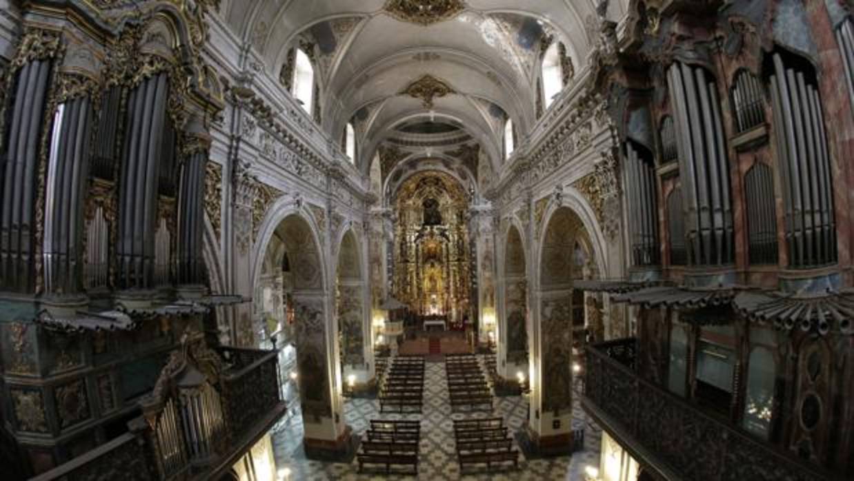 Panorámica del interior de la parroquia de la Magdalena