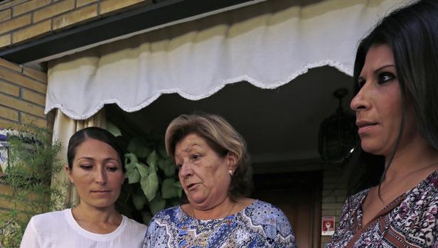 «Llevo un año sin saber por qué murió mi padre en el Virgen Macarena»