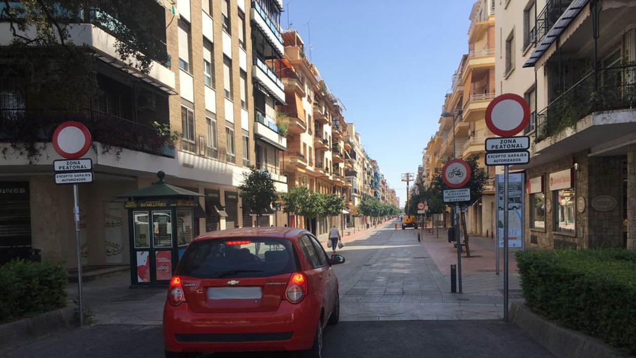 Acceso a la calle Asunción desde la plaza de Cuba