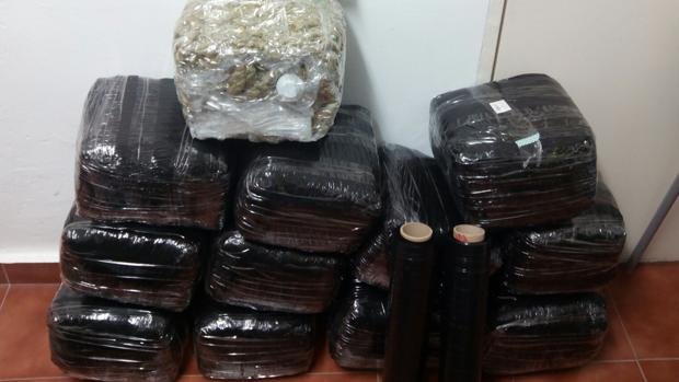 Dos ciudadanos chinos detenidos en Sevilla por llevar 34 kilos de marihuana