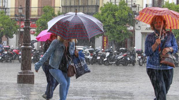 Un día de lluvia en el veranillo de San Miguel sevillano