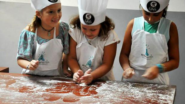 Cómo hacer que tus hijos aprendan a comer sano (y se diviertan a la vez)