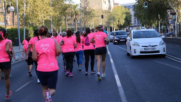 Suspendida la Carrera de la Mujer de Sevilla, con 14.000 participantes