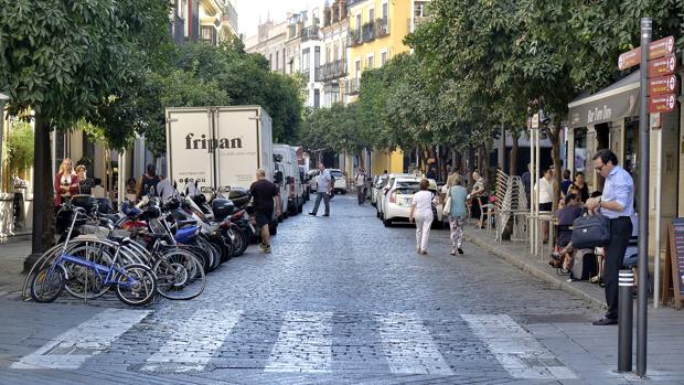 La «semi peatonalización» de Mateos Gago se pondrá en marcha después de Semana Santa