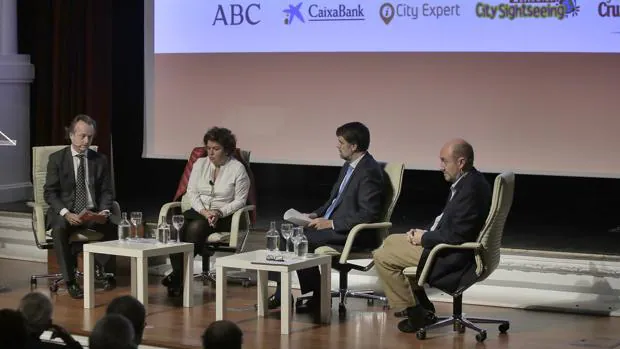 Fernando Murube, Rosa Madrid, Javier Rubio y Luis Llorca , en el foro de turismo de ABC