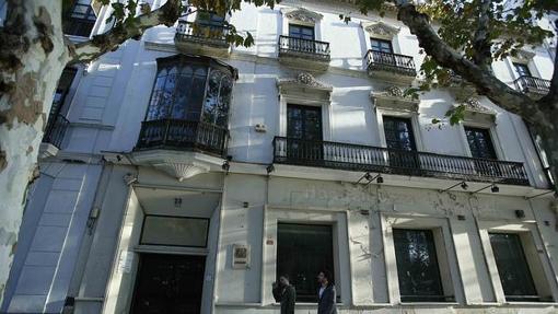 El edificio de la avenida Reyes Católicos que albergará un hotel