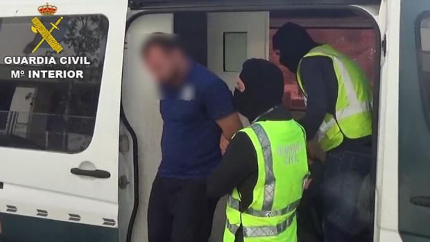 Desarticulada una banda que robaba en viviendas de Sevilla mientras sus propietarios dormían