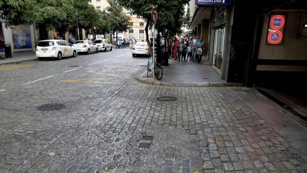 El tramo polémico de la calle San Pablo, donde tuvo una caída Pilar Monge