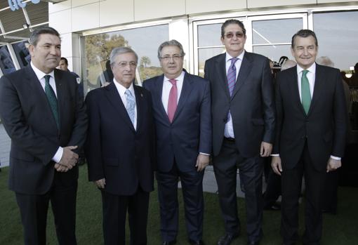 De izquierda a derecha José Manuel Holgado, Antonio Moreno Andrade, Juan Ignacio Zoido, José Joaquín Gallardo y Antonio Sanz