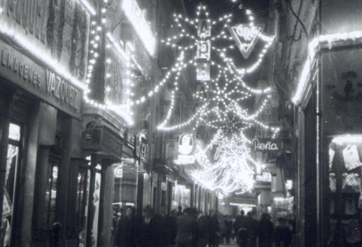Iluminación navideña en Puente y Pellón a finales de los 60