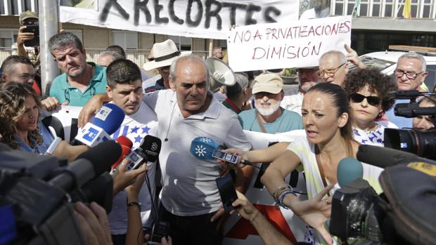 Salud asegura haber facilitado todos los datos del accidente del ascensor del Valme «desde el primer minuto»