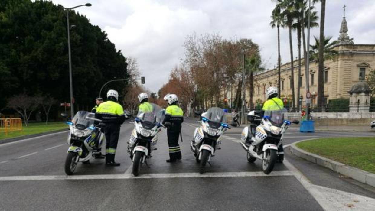 Agentes motorizados de la Policía Local de Sevilla
