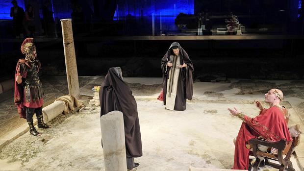 La pieza teatral representada en el entorno romano del Antiqvarivm