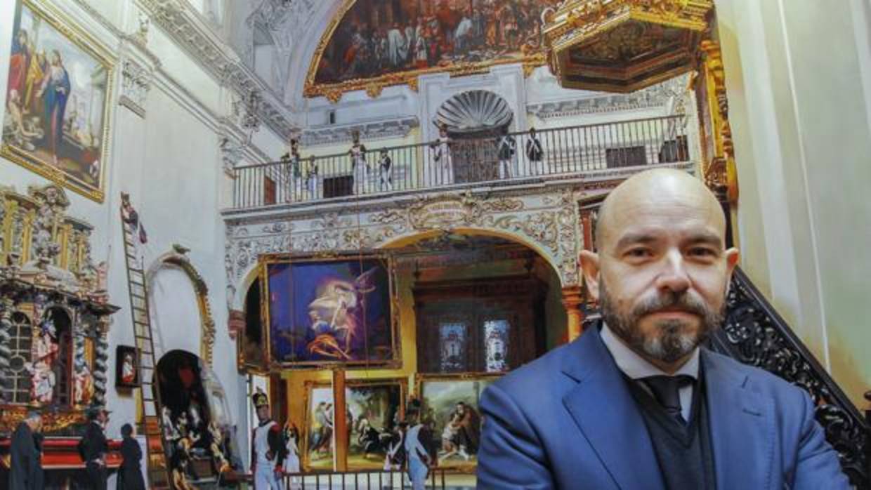 Fernando Vaquero, ante su cuadro «El expolio»